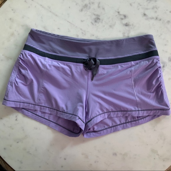 Lululemon shorts pale purple - Picture 1 of 4